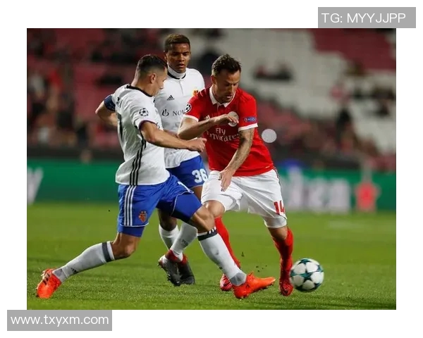 巴萨与曼联对决詹俊解说精彩瞬间回顾与分析