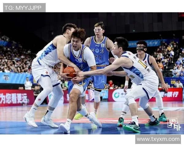 浙江广厦与北京首钢季前赛精彩对决展现篮球魅力与团队精神