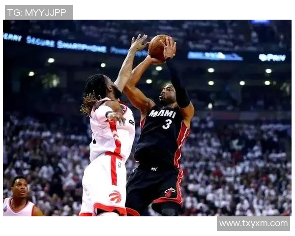 热火与猛龙季后赛第五场激战回顾球迷热情高涨精彩瞬间不容错过