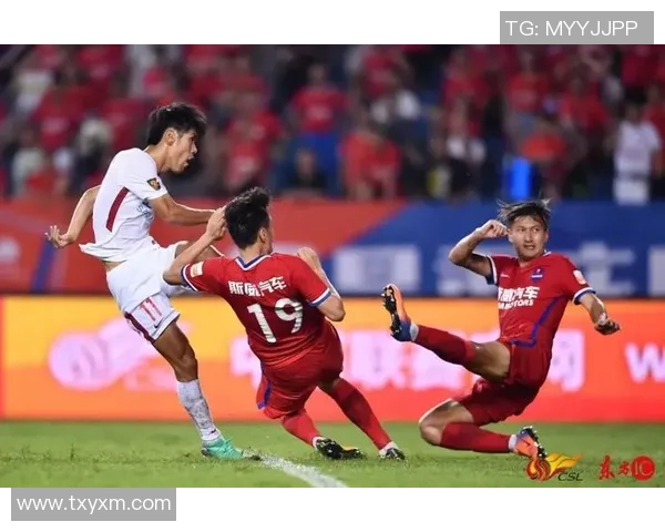 重庆斯威主场迎战上海球队全力争胜期待精彩对决 重庆斯威主场迎战上海球队全力争胜期待精彩对决