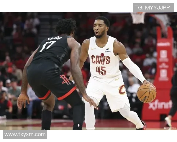 2016年NBA骑士与火箭激战回顾球星对决与精彩瞬间盘点