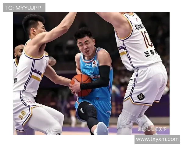 CBA青岛对阵辽宁精彩对决44轮赛程引发球迷热议与期待