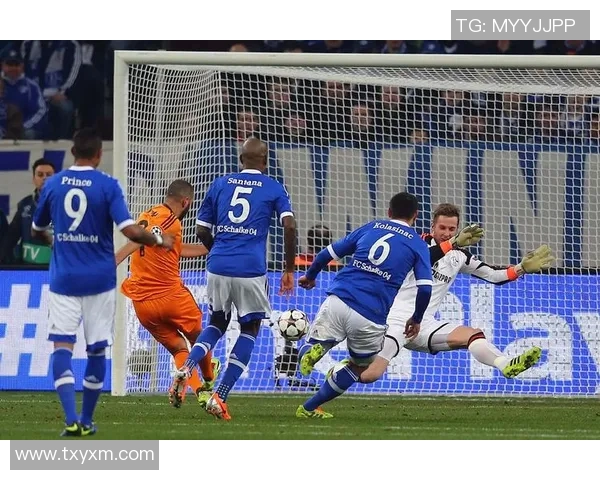 厄斯布鲁与天狼星的激烈对决揭示足球战术与团队协作的完美结合